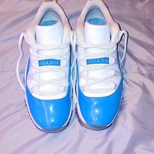 UNC Jordan 11s
